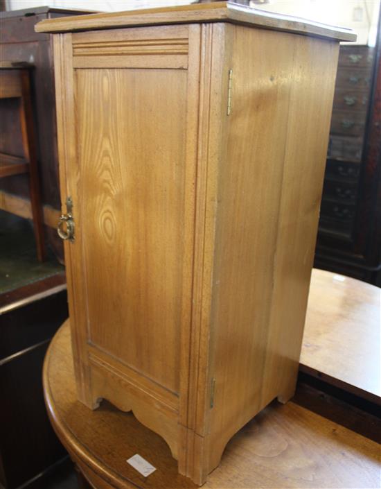 Pine pot cupboard